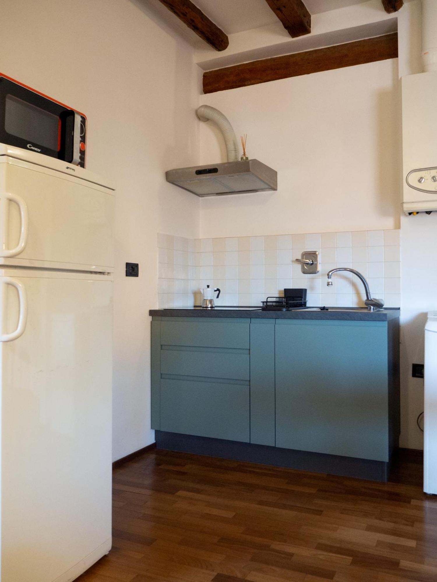 Apartamento Monolocale Sui Tetti Di Bologna - Via Indipendenza Exterior foto