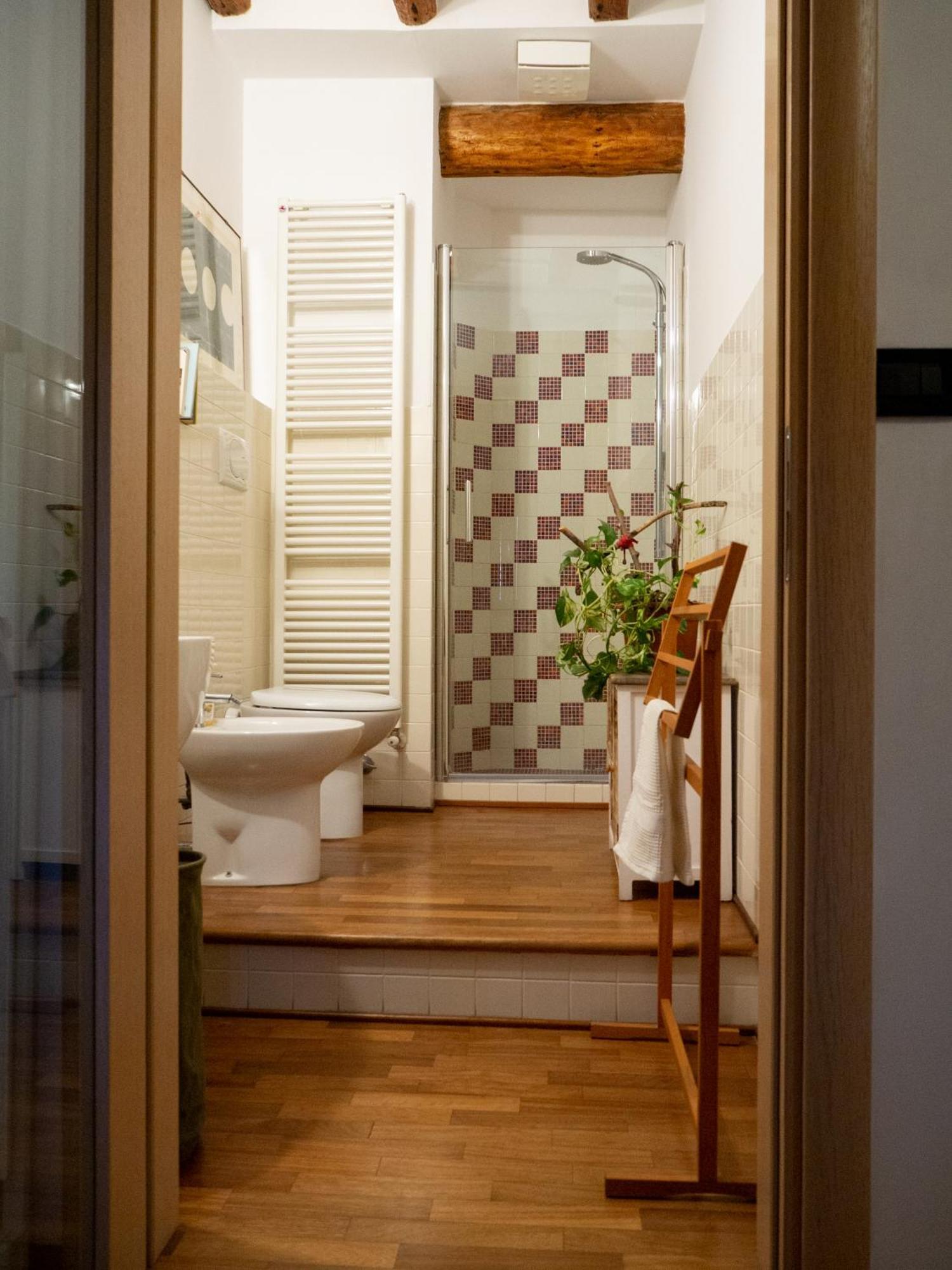 Apartamento Monolocale Sui Tetti Di Bologna - Via Indipendenza Exterior foto