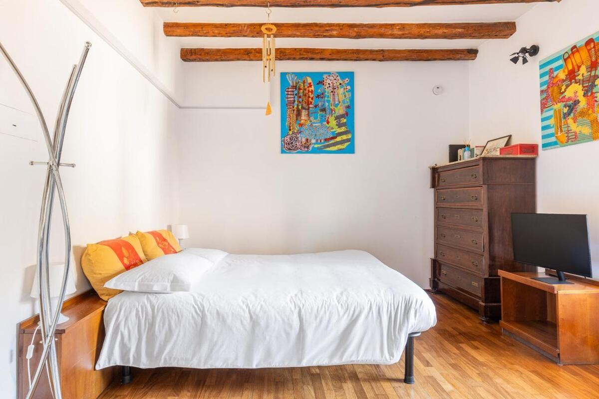 Apartamento Monolocale Sui Tetti Di Bologna - Via Indipendenza Exterior foto
