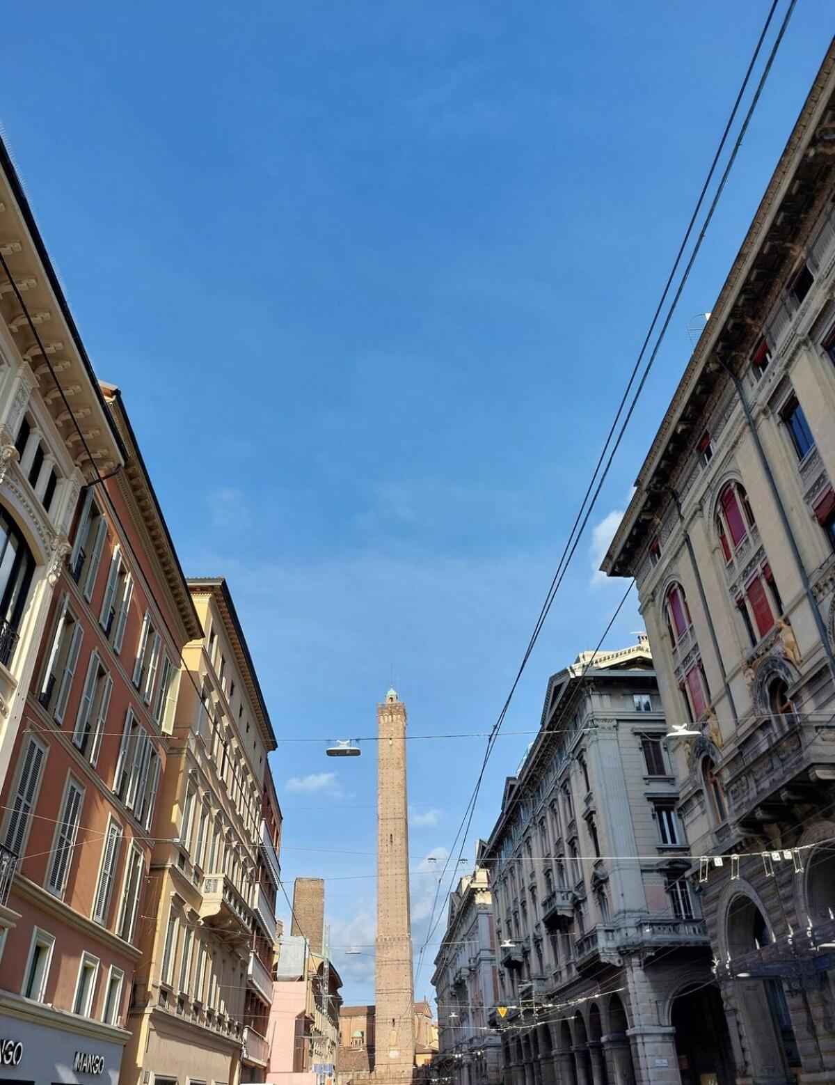 Apartamento Monolocale Sui Tetti Di Bologna - Via Indipendenza Exterior foto